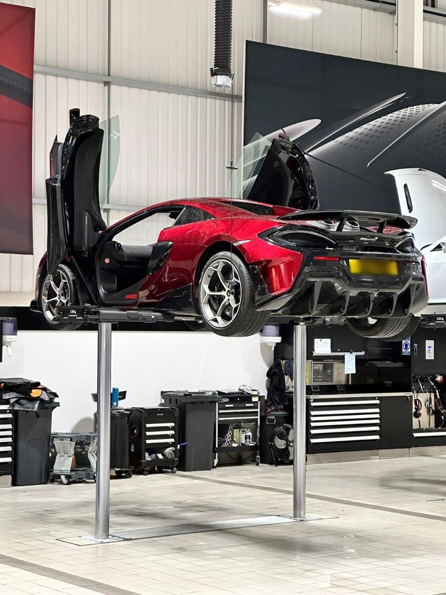 2020 McLaren 600LT Image 15