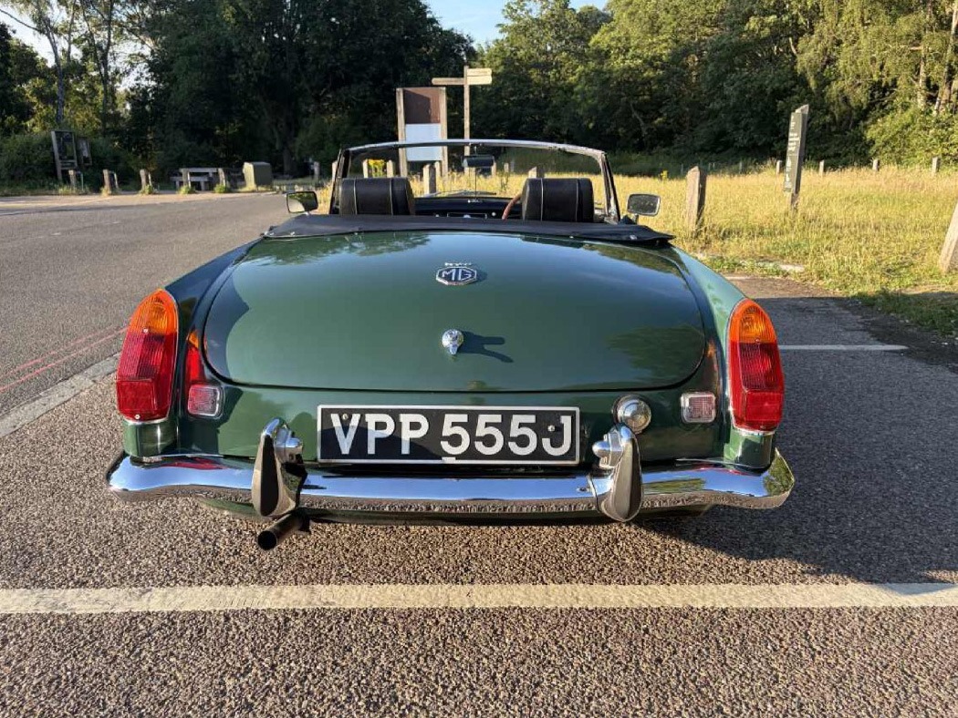 1971 MG MGB Image 5
