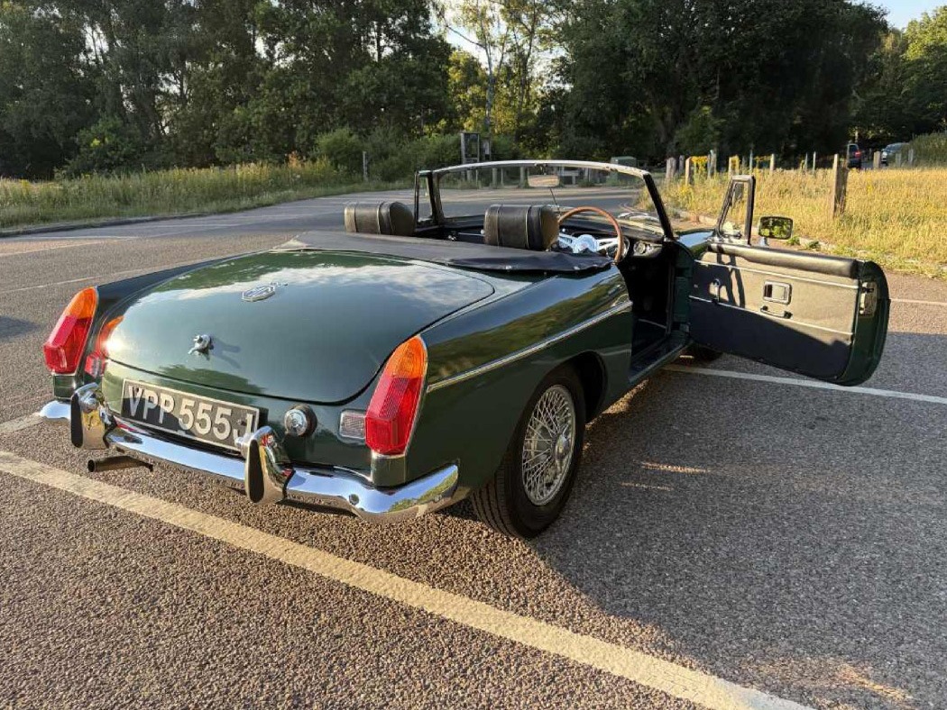 1971 MG MGB Image 8