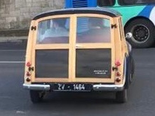1961 Morris Minor Image 2