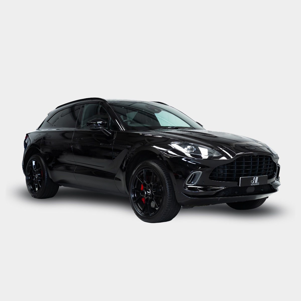 2020 Aston Martin DBX Image 1