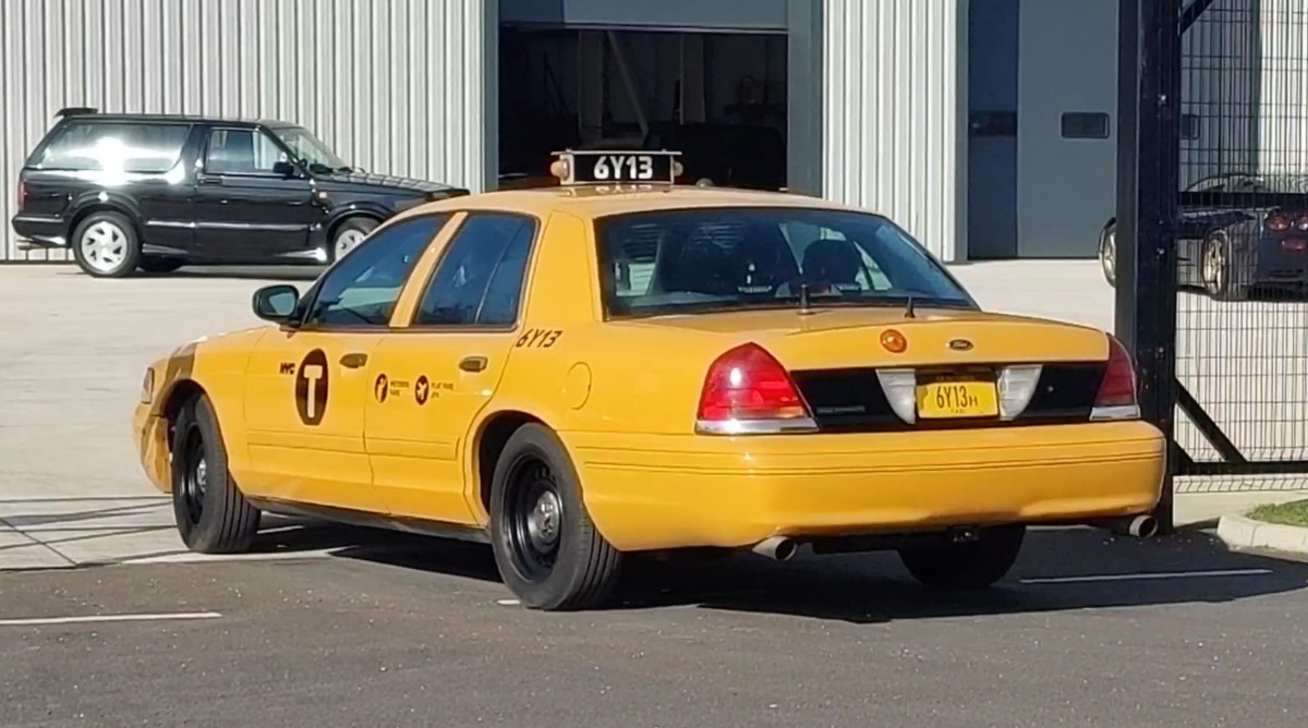 2007 Ford Crown Victoria Image 5