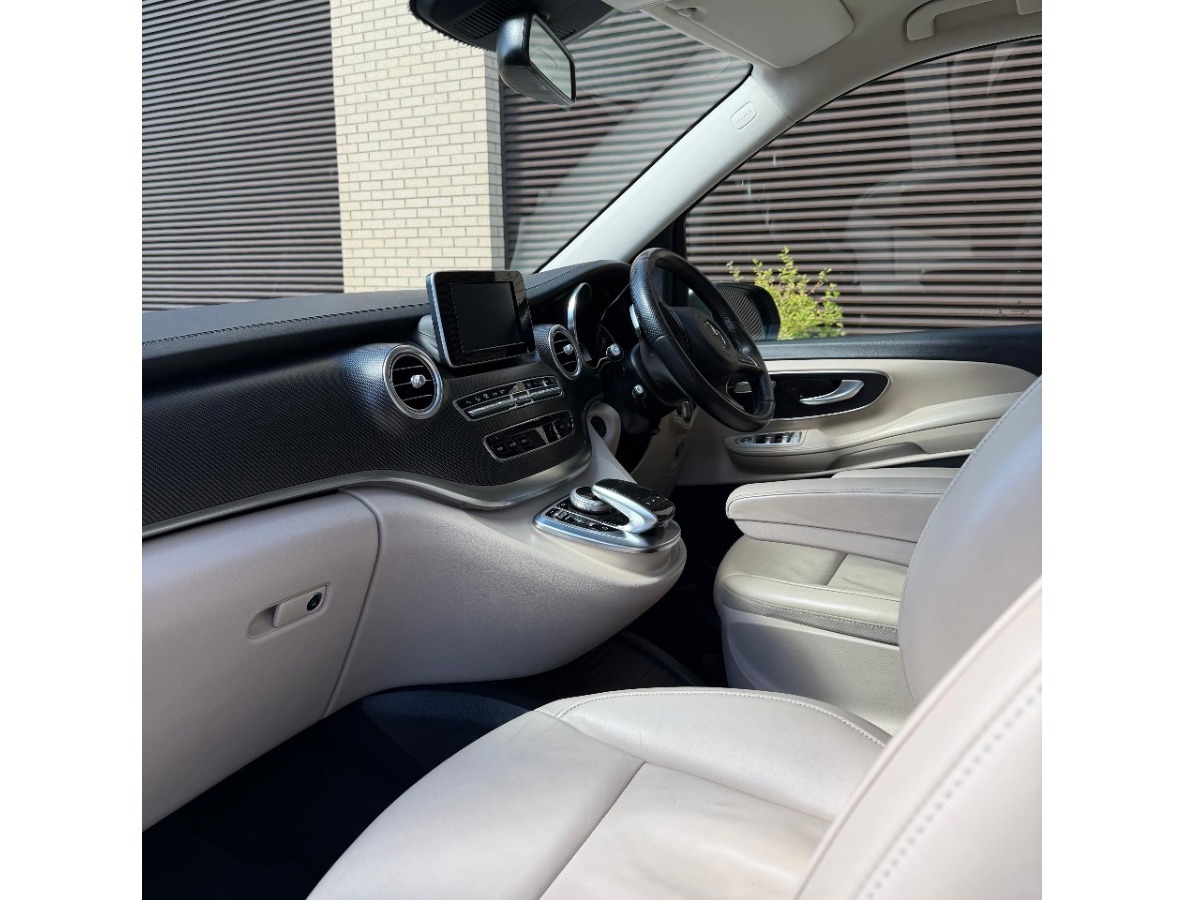 2019 Mercedes-Benz V-Class Image 1