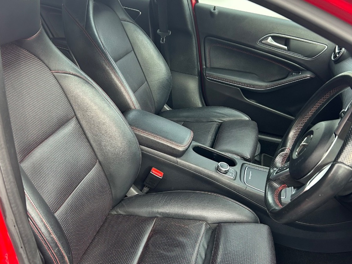 2016 Mercedes-Benz 220 Image 7