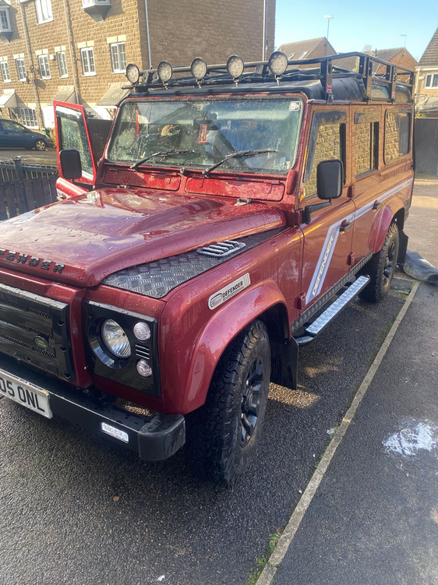 2005 Land Rover Defender 110 Image 1