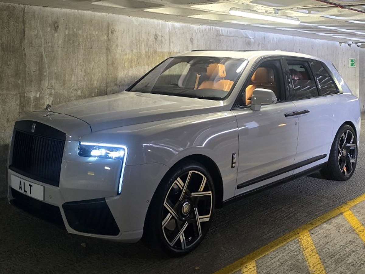 2020 Rolls-Royce Cullinan Image 8