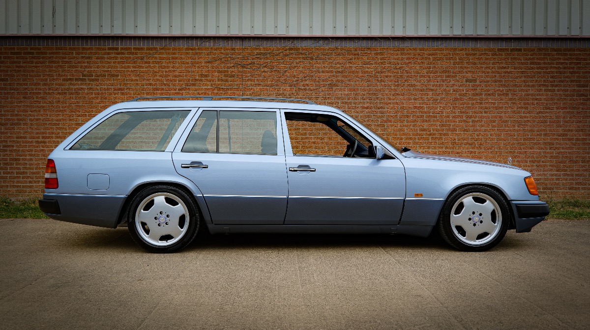 1991 Mercedes-Benz 300TE Image 3