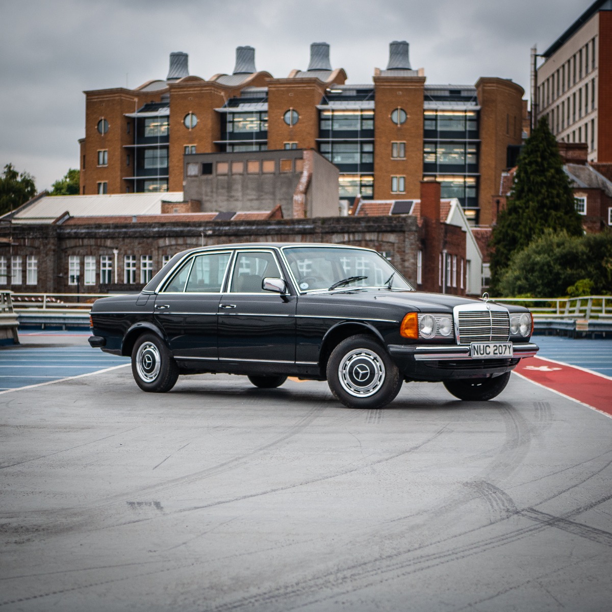 1982 Mercedes-Benz 200 Image 15