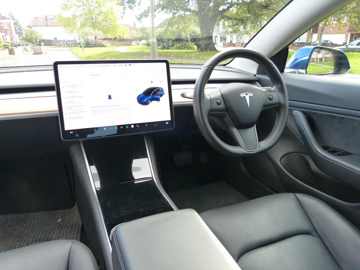 2019 Tesla Model 3 Image 7