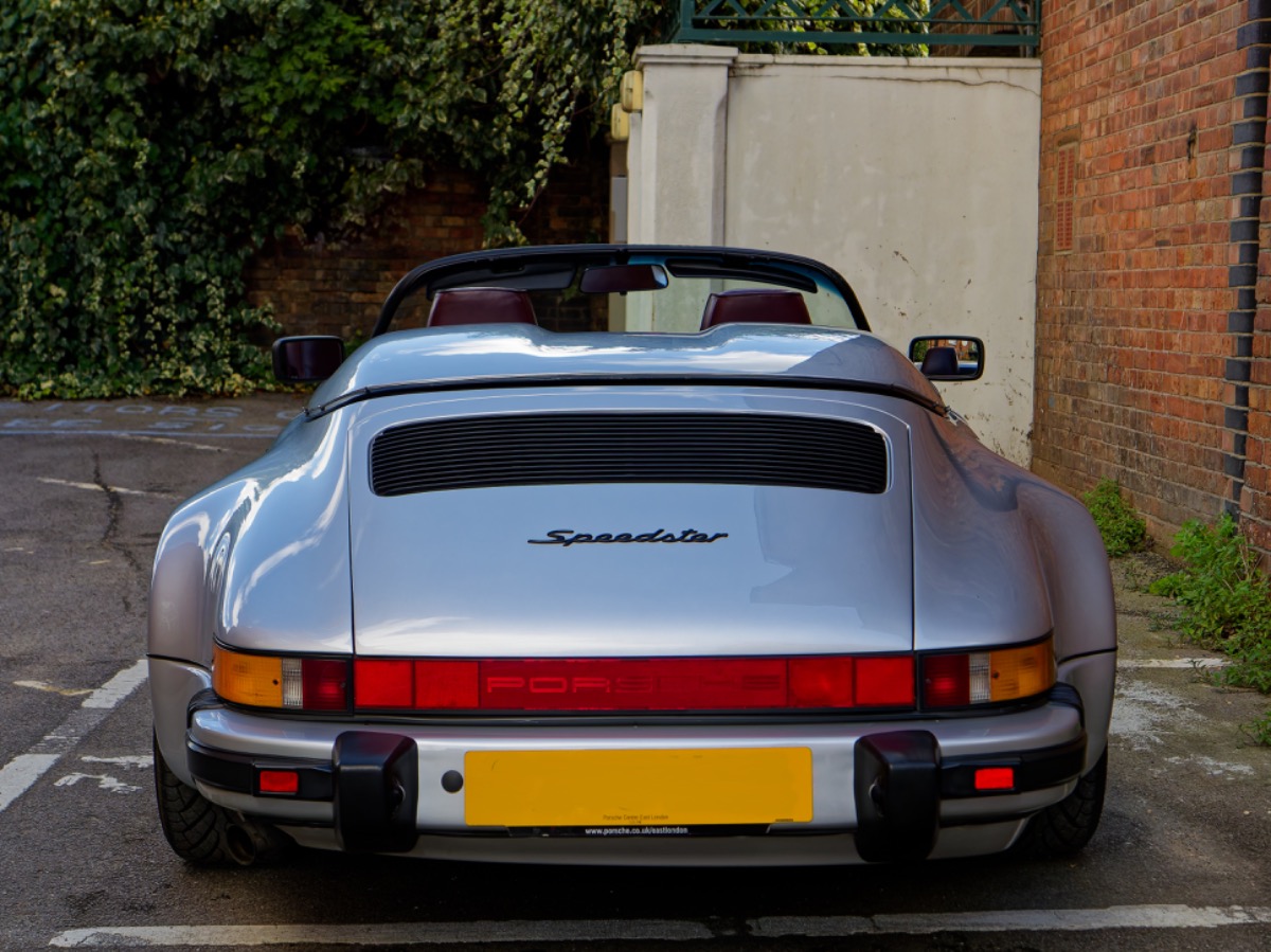 1989 Porsche 911 Image 2