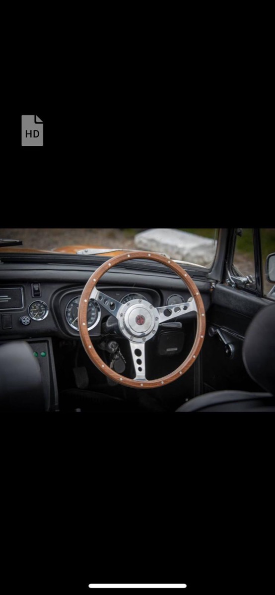 1972 MG MGB Image 8
