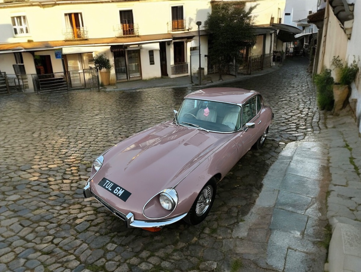 1973 Jaguar E-Type Image 1