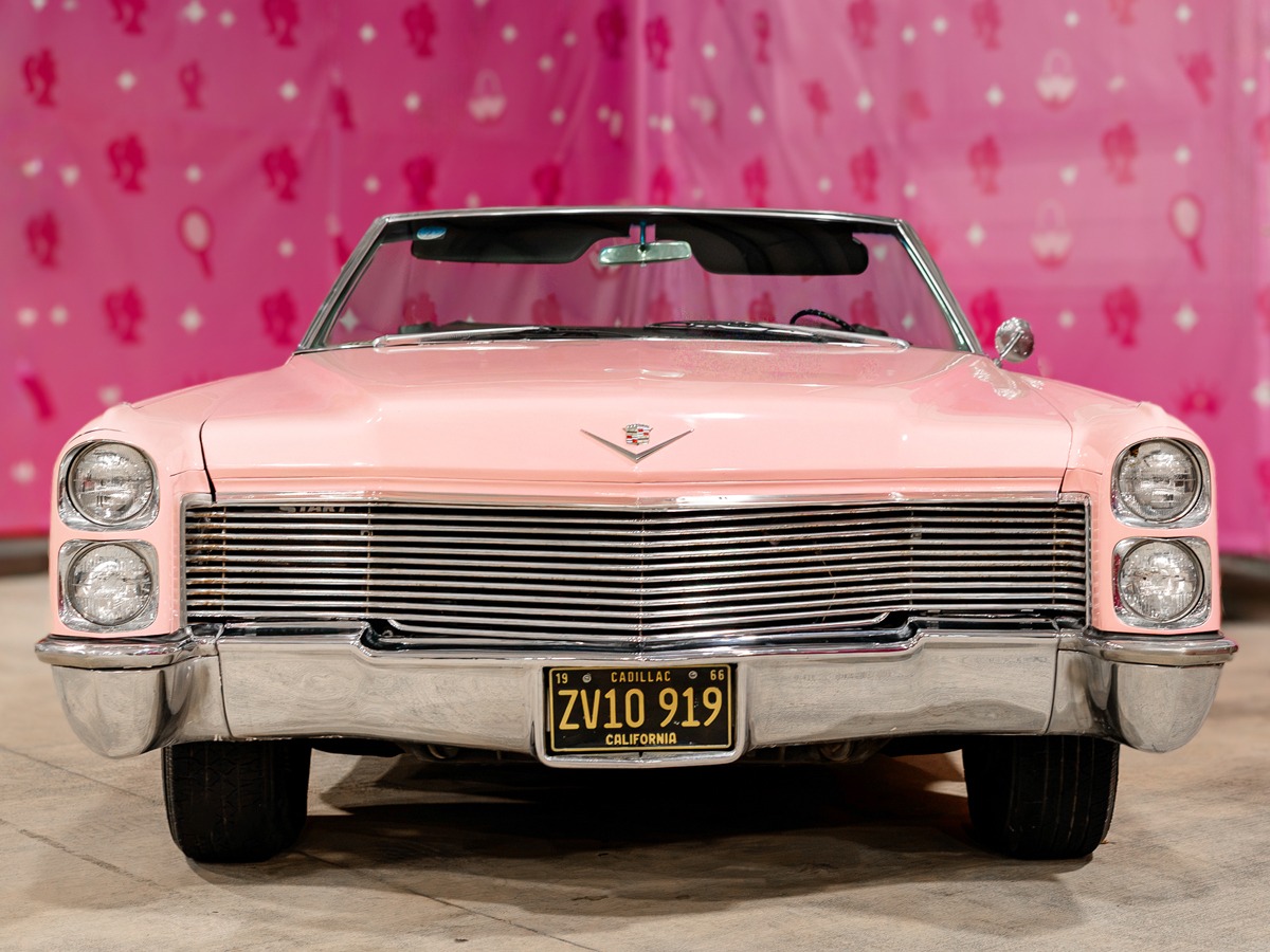 1966 Cadillac Deville Image 3
