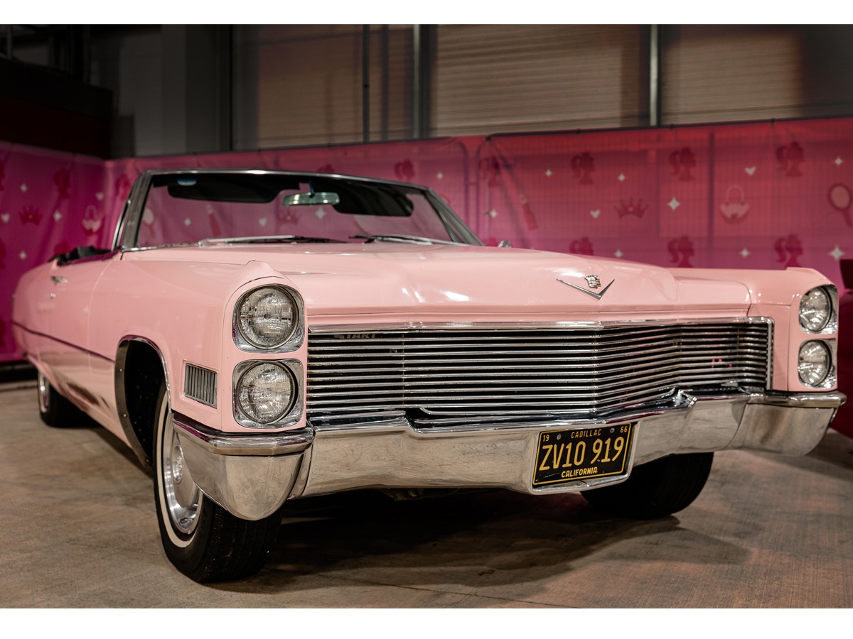 1966 Cadillac Deville Image 2