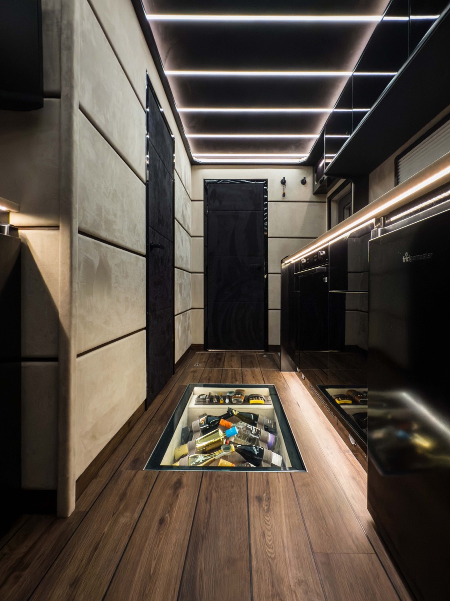 2011 Man Other Image 4