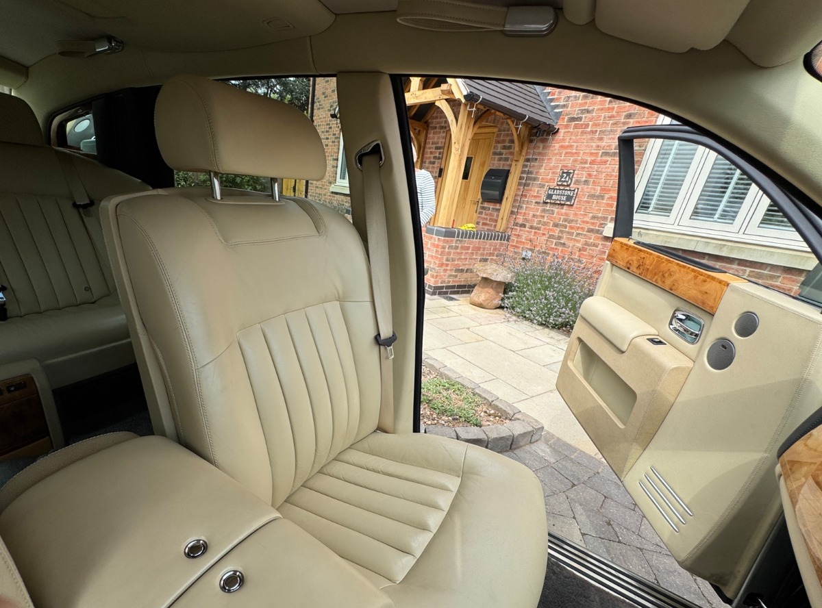 2007 Rolls-Royce Phantom Image 13