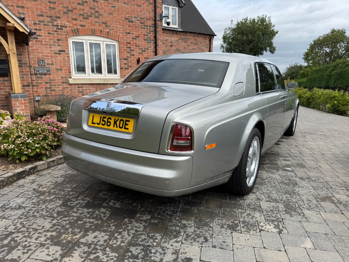 2007 Rolls-Royce Phantom Image 4