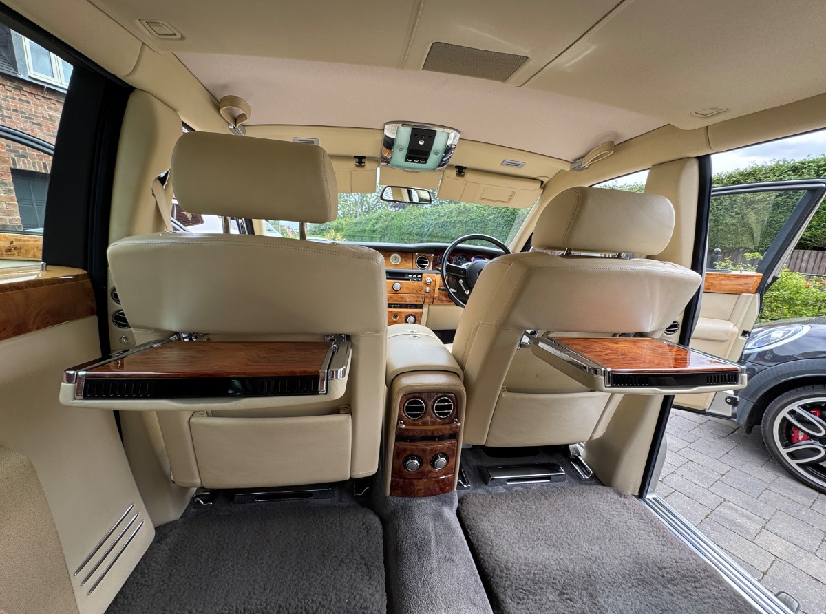 2007 Rolls-Royce Phantom Image 9