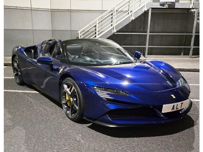 2022 Ferrari SF90 Image 1