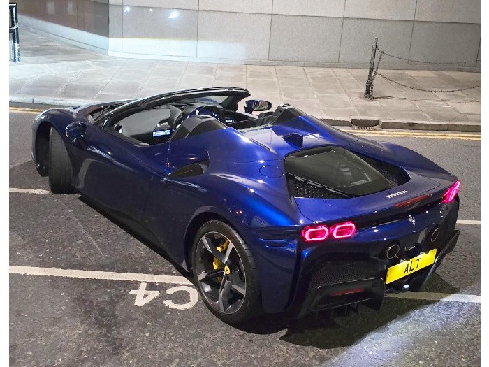 2022 Ferrari SF90 Image 4