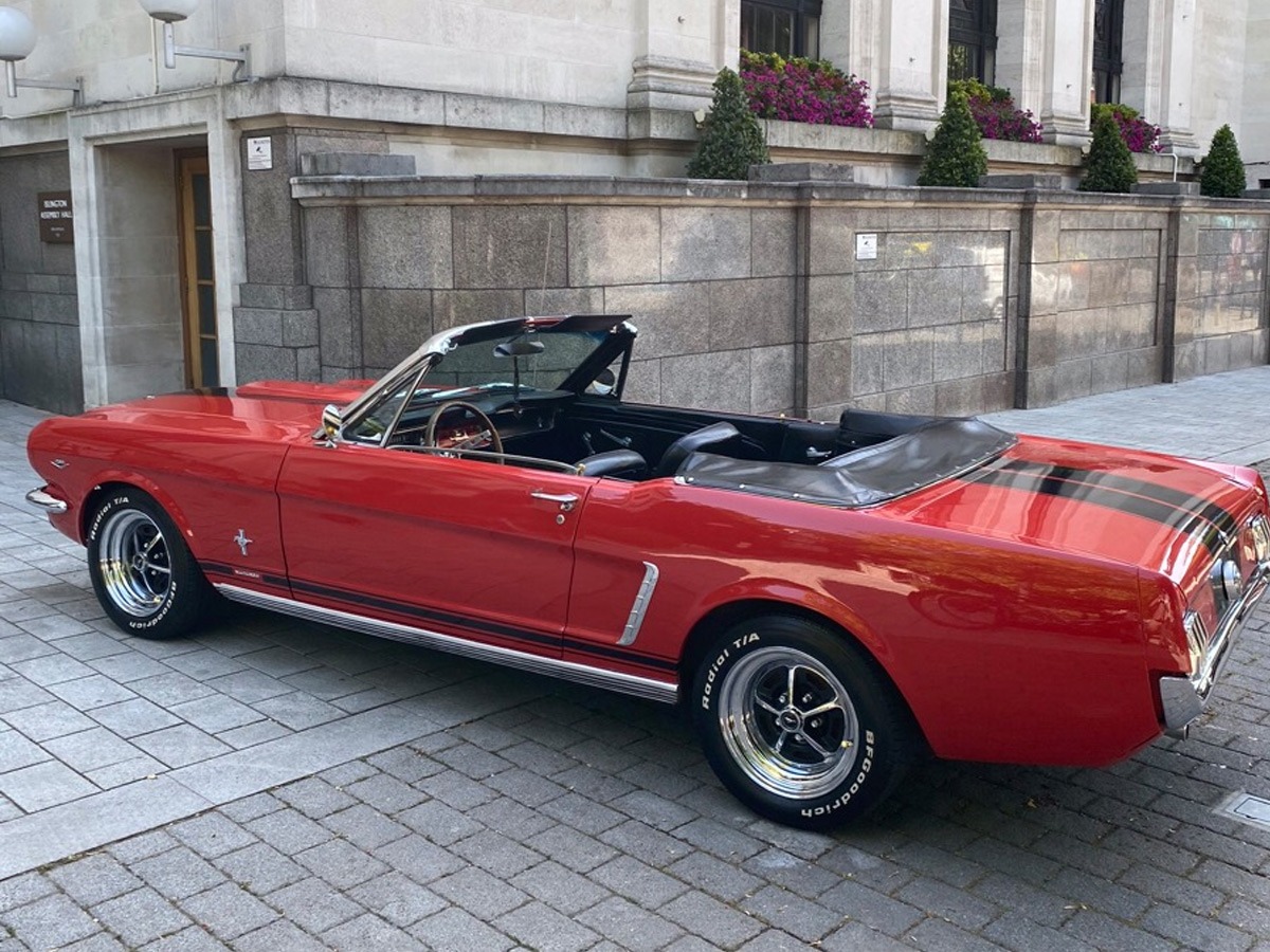 1965 Ford Mustang Image 2