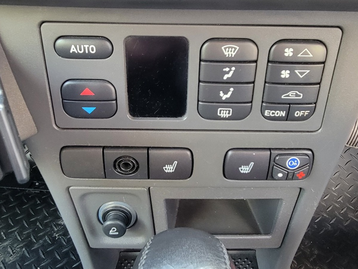 2001 Saab 9-3 Image 16