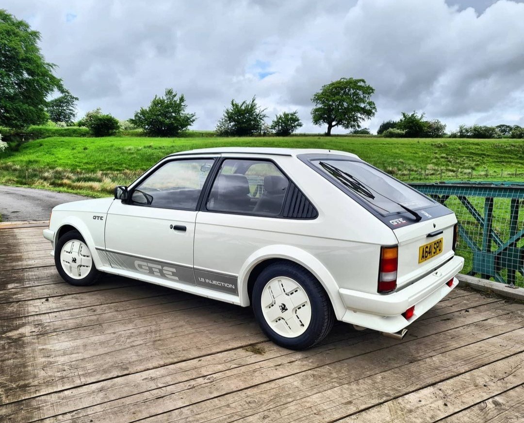 1984 Vauxhall Astra Image 2