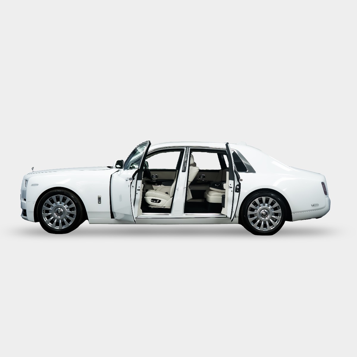 2020 Rolls-Royce Phantom Image 2