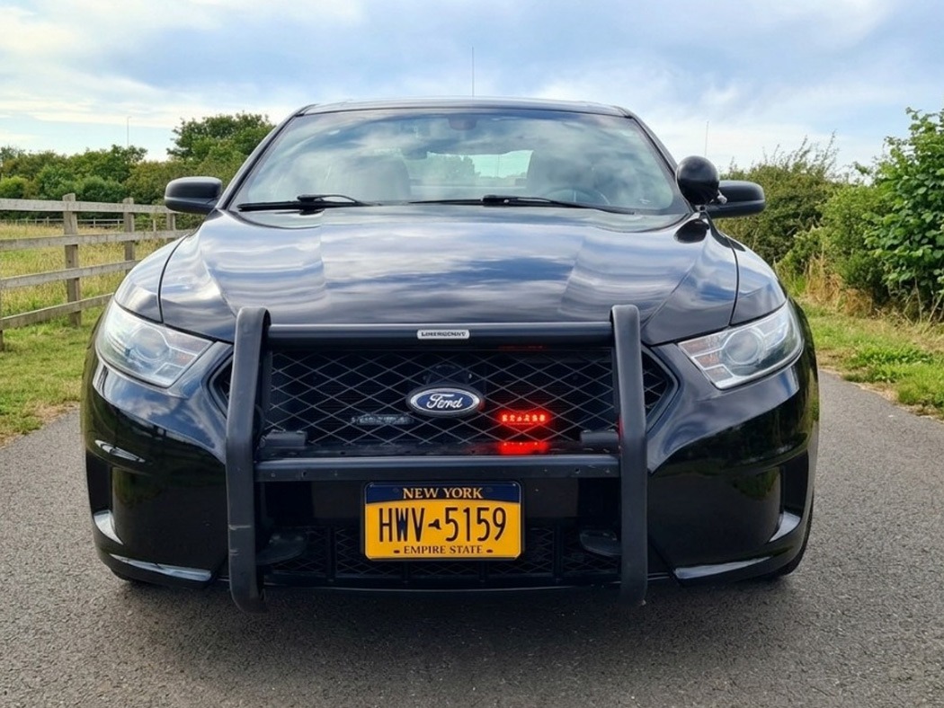 2015 Ford Taurus Image 1