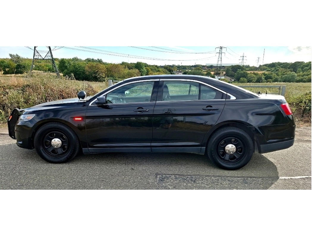 2015 Ford Taurus Image 3