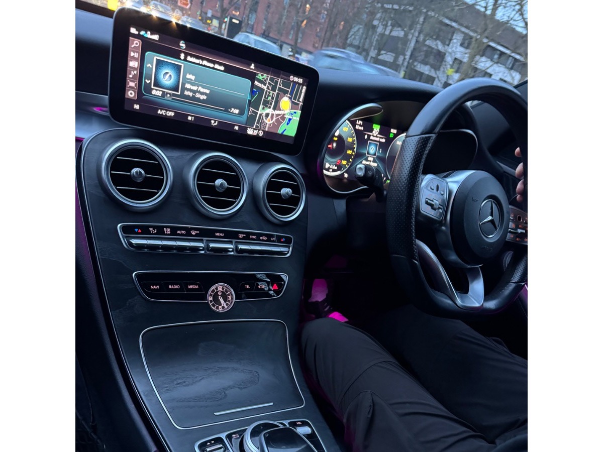 2020 Mercedes-Benz 200 Image 4