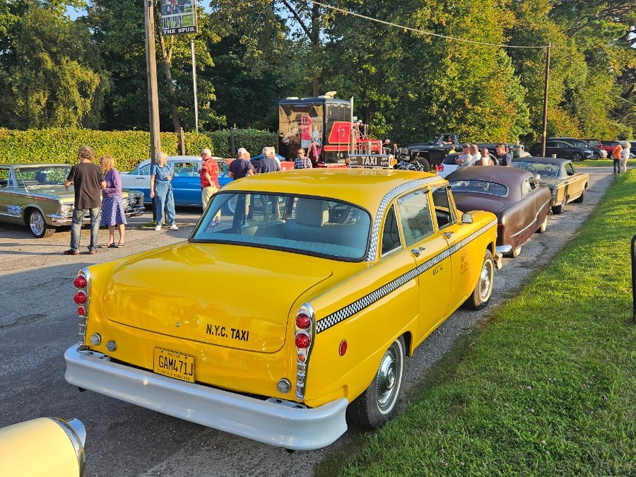 1971 Checker New York Taxi Cab Image 3
