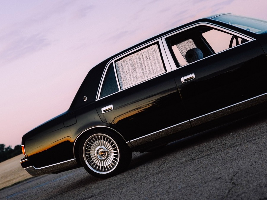 2013 Toyota Century Image 3