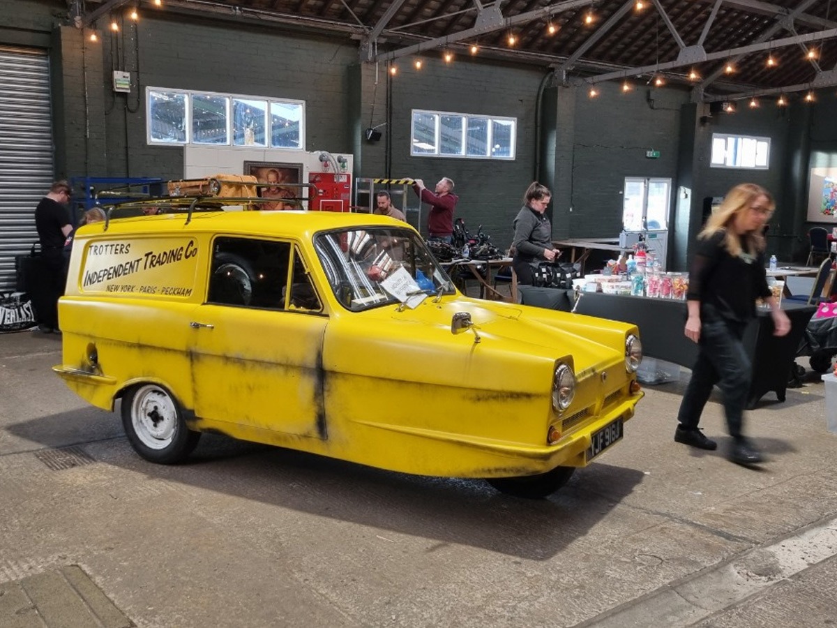 1971 Reliant Regal Supervan Image 2