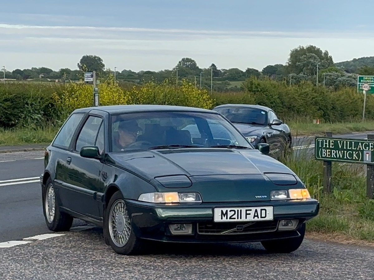 1994 Volvo 480 Image 4