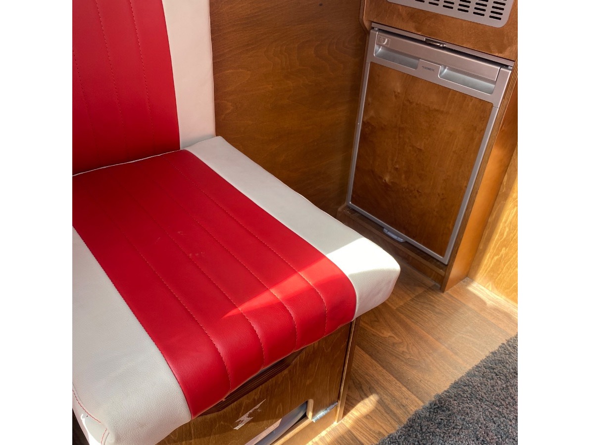1964 Volkswagen T2 Camper Van / Bus Image 9