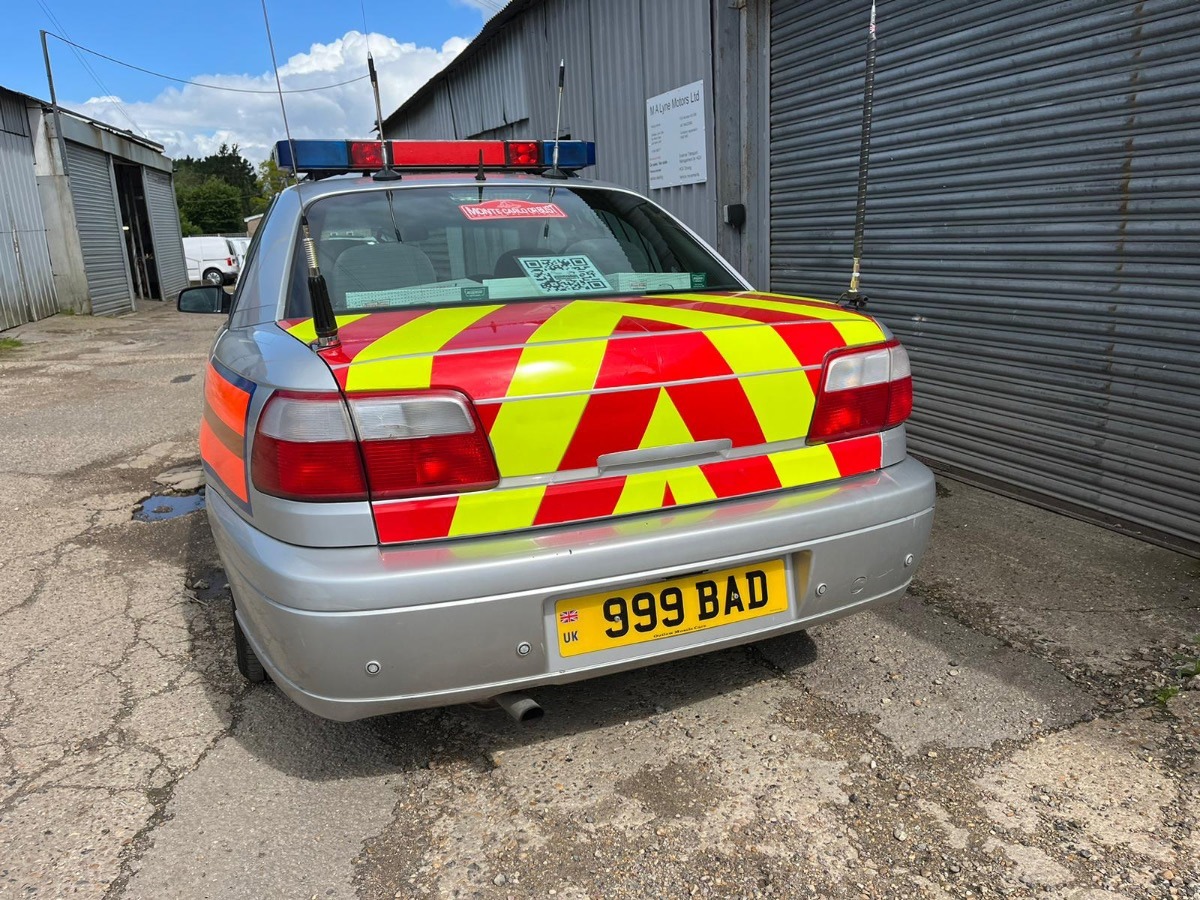 2000 Vauxhall Omega Image 5