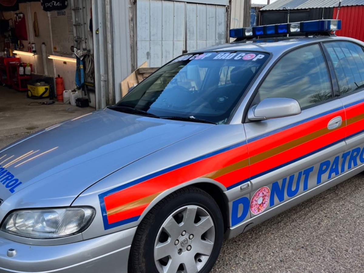 2000 Vauxhall Omega Image 8