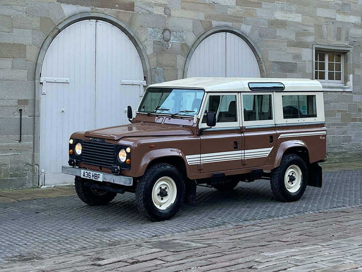 1983 Land Rover Defender Image 1