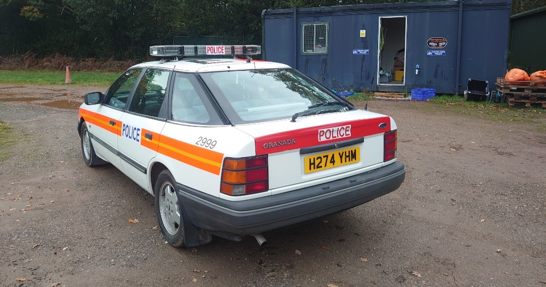 1987 Ford Granada Image 2