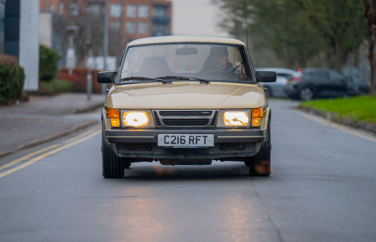 1984 Saab 900 Image 14