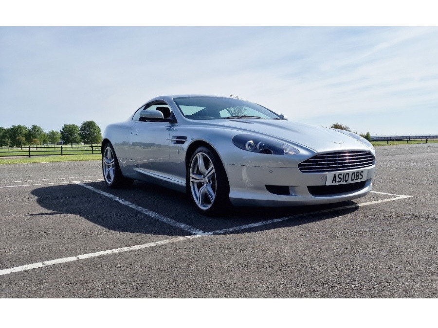 2010 Aston Martin DB9 Image 9