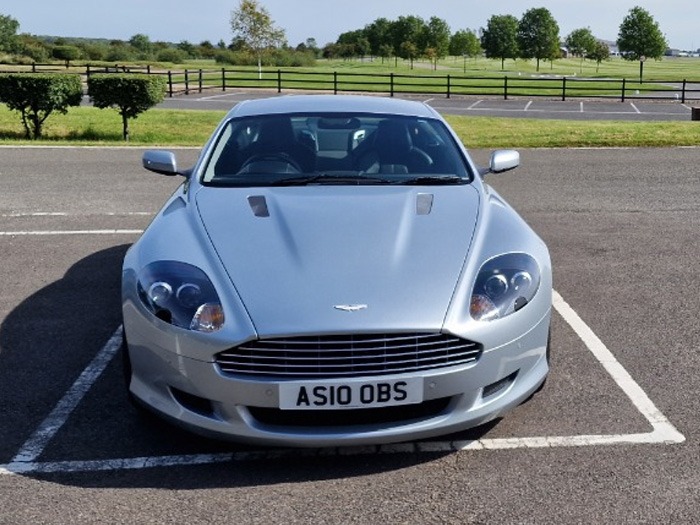 2010 Aston Martin DB9 Image 8