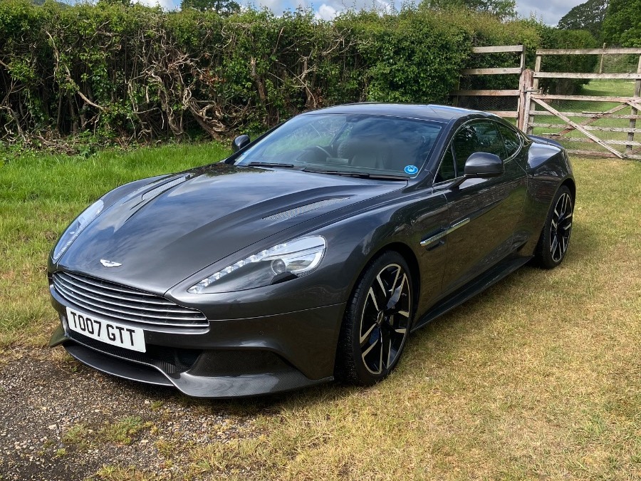 2015 Aston Martin V12 Vanquish Image 1