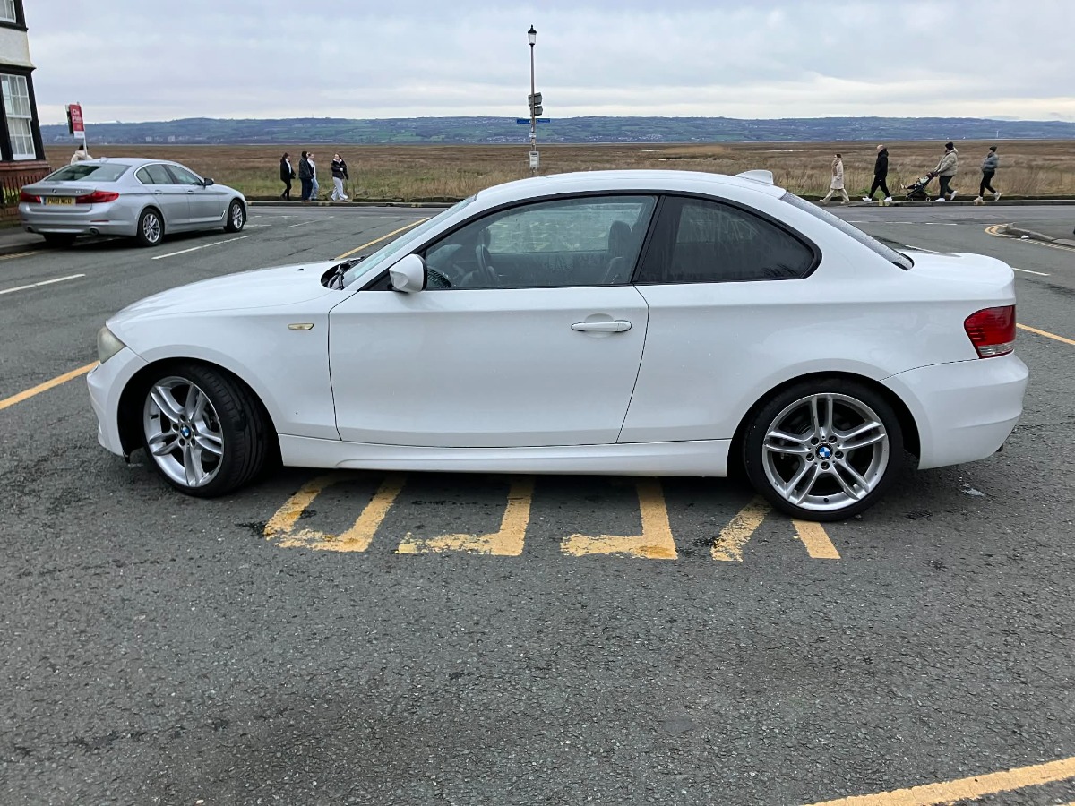 2010 BMW 1 Series Image 5