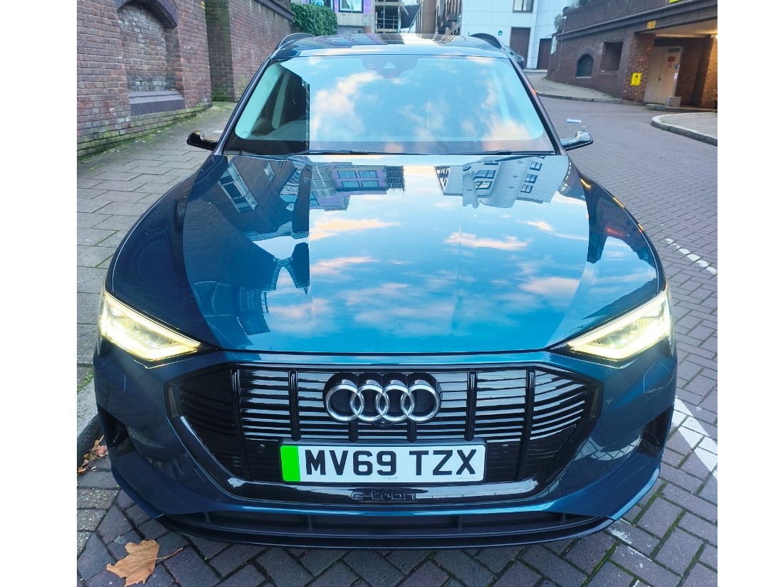 2019 Audi E-Tron Image 3