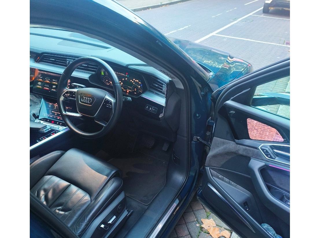 2019 Audi E-Tron Image 4