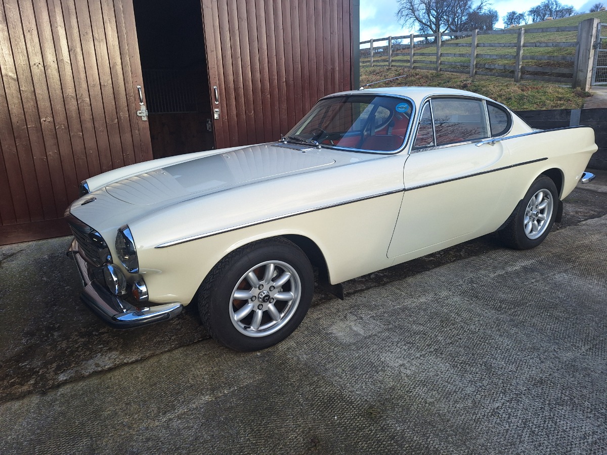 1968 Volvo 1800 Image 1