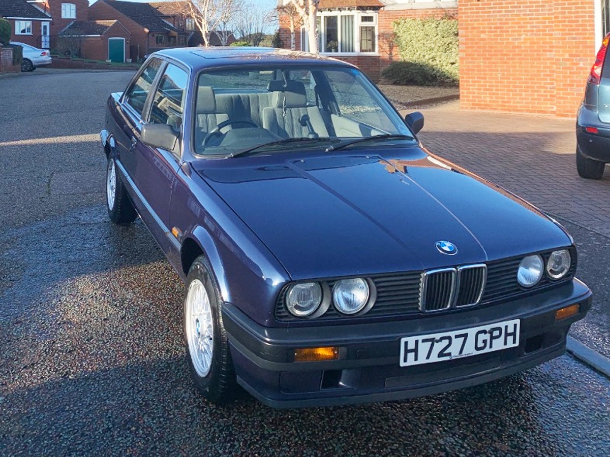1990 BMW 3 Series Image 1