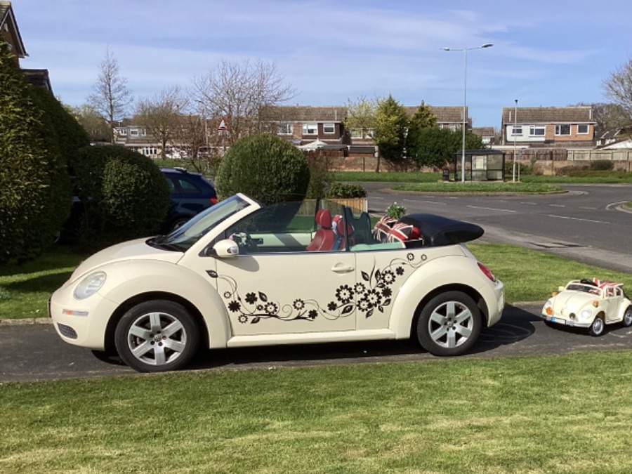 2006 Volkswagen Beetle Image 2